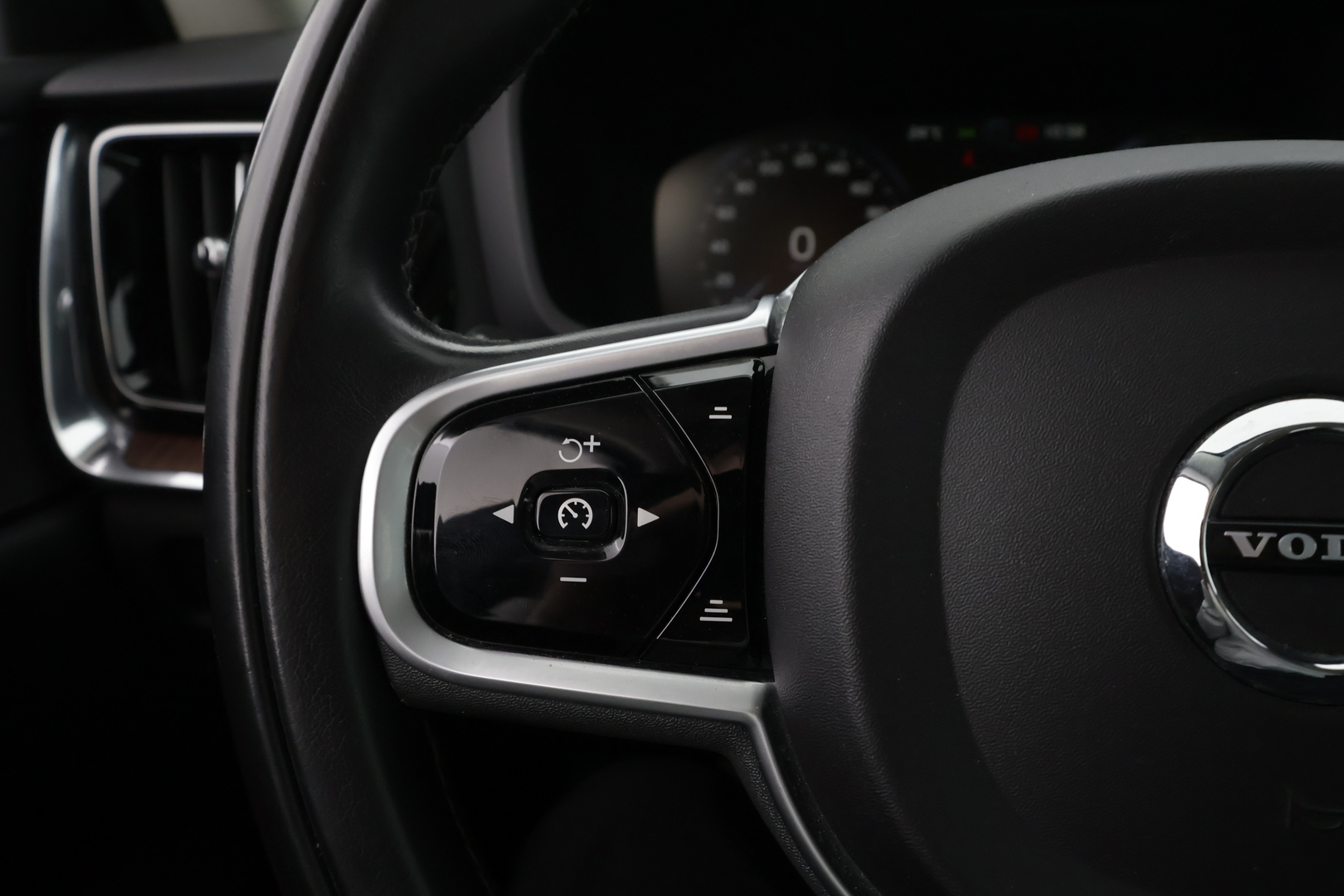 VOLVO V60 2019