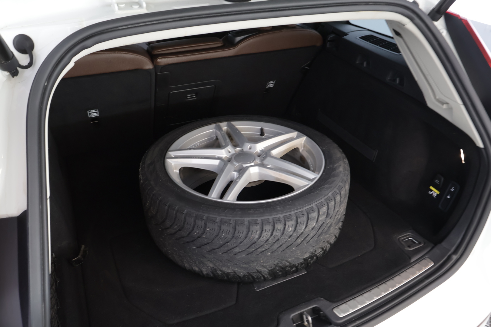 VOLVO V60 2019