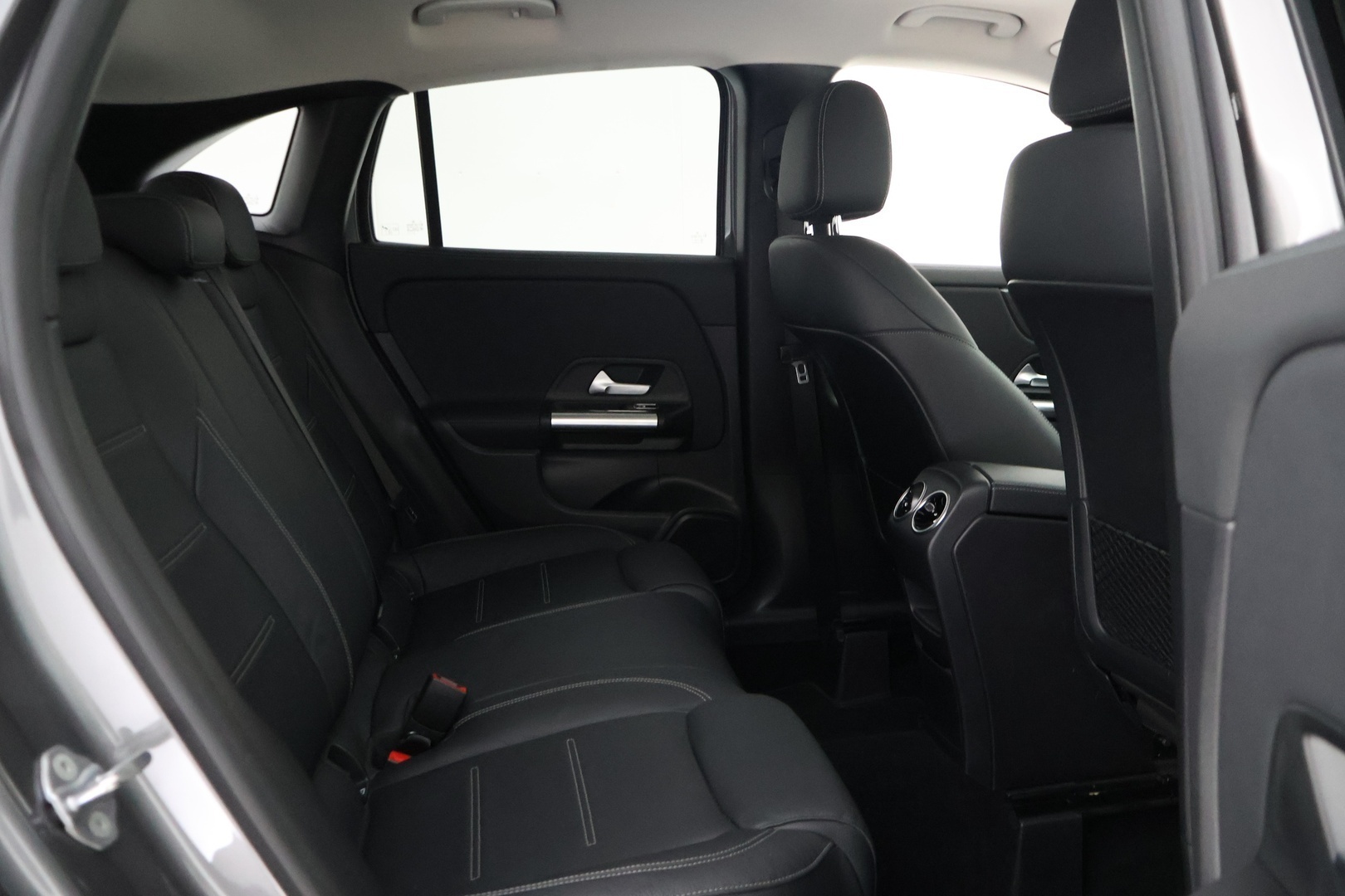 MERCEDES-BENZ GLA 2023