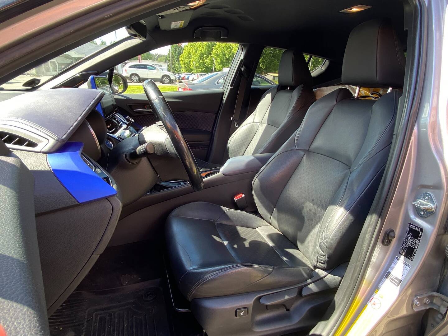 TOYOTA C-HR 2017