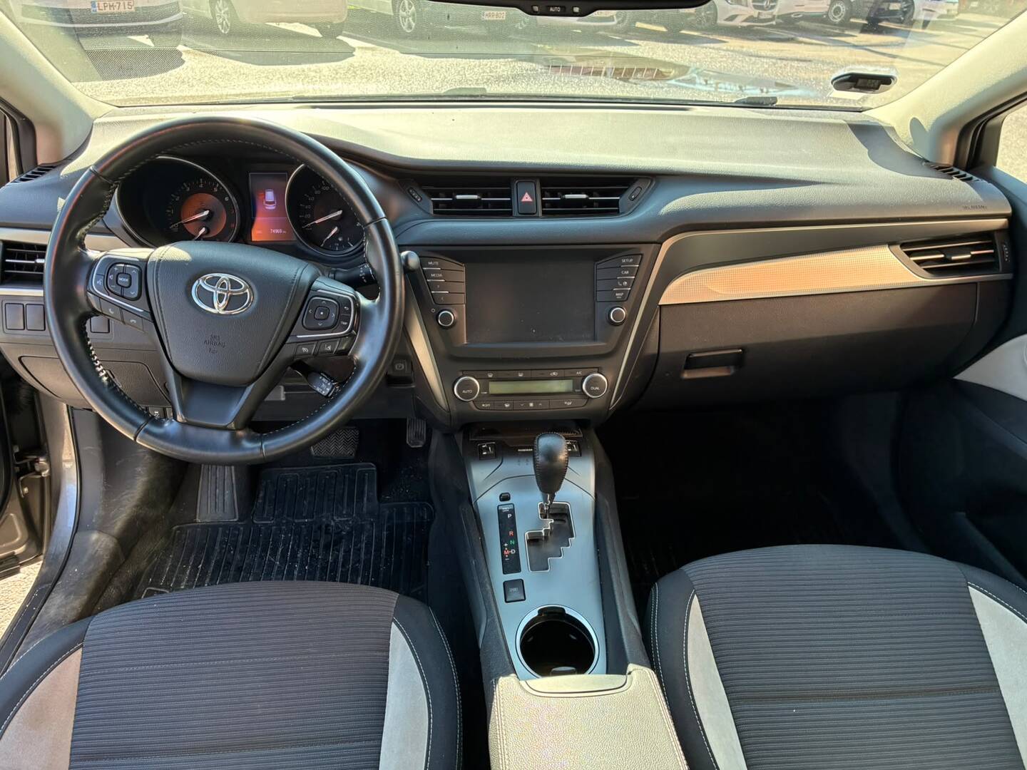 TOYOTA Avensis 2018