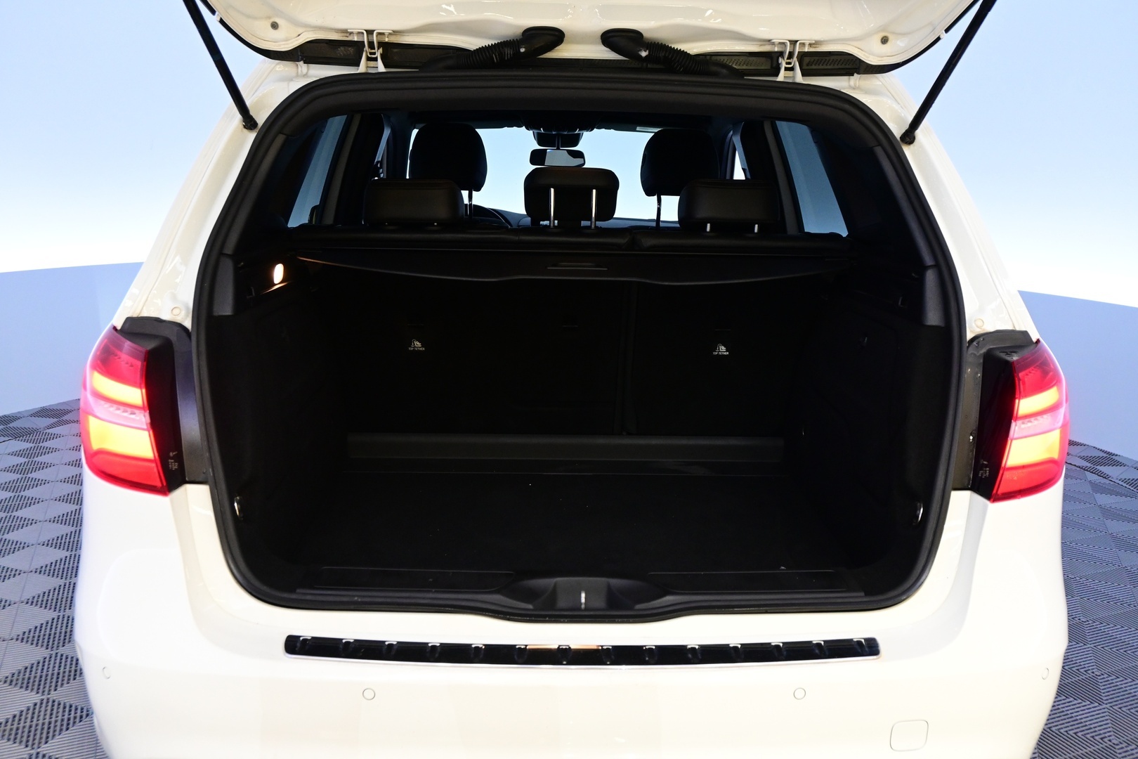 MERCEDES-BENZ B 2016