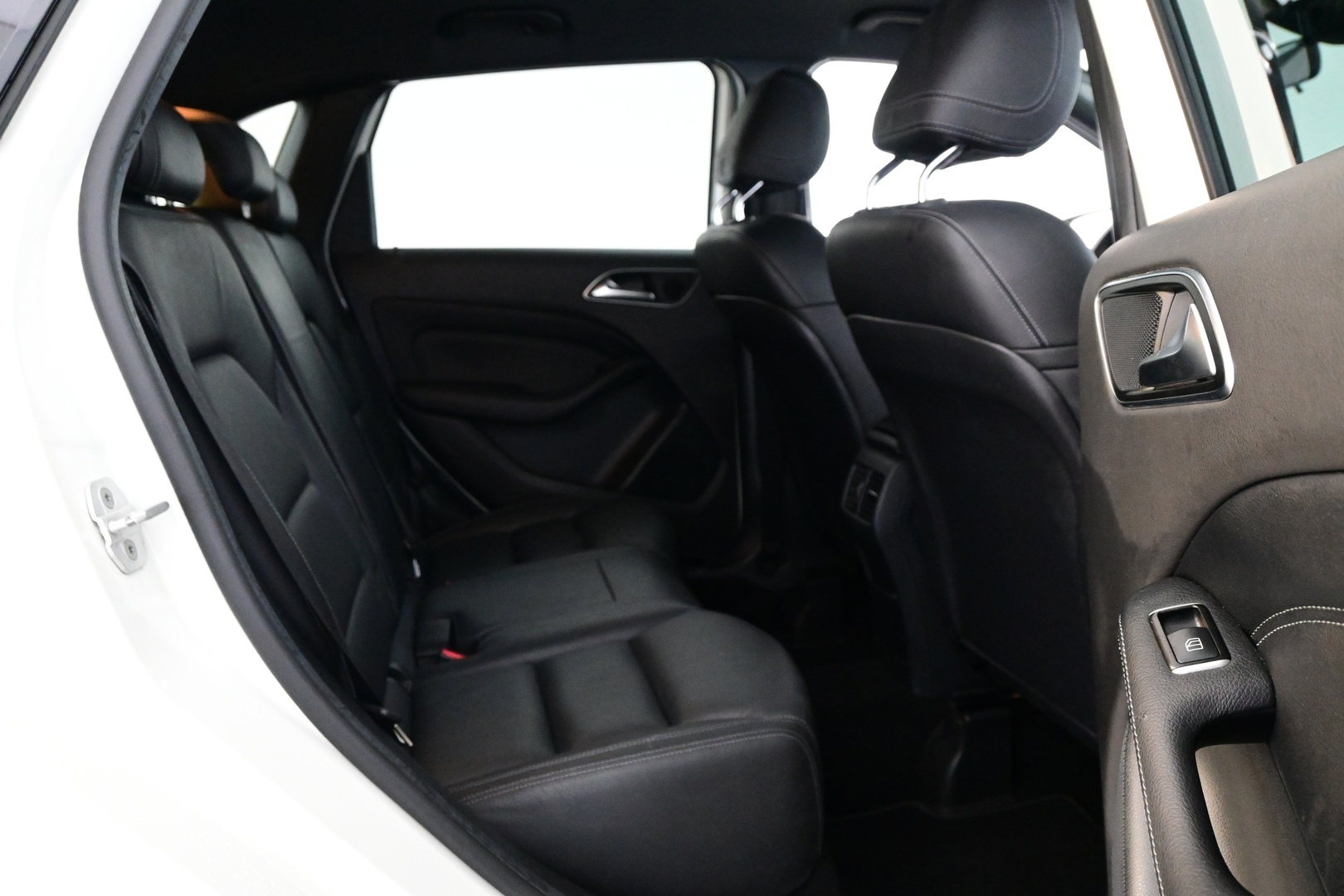 MERCEDES-BENZ B 2016