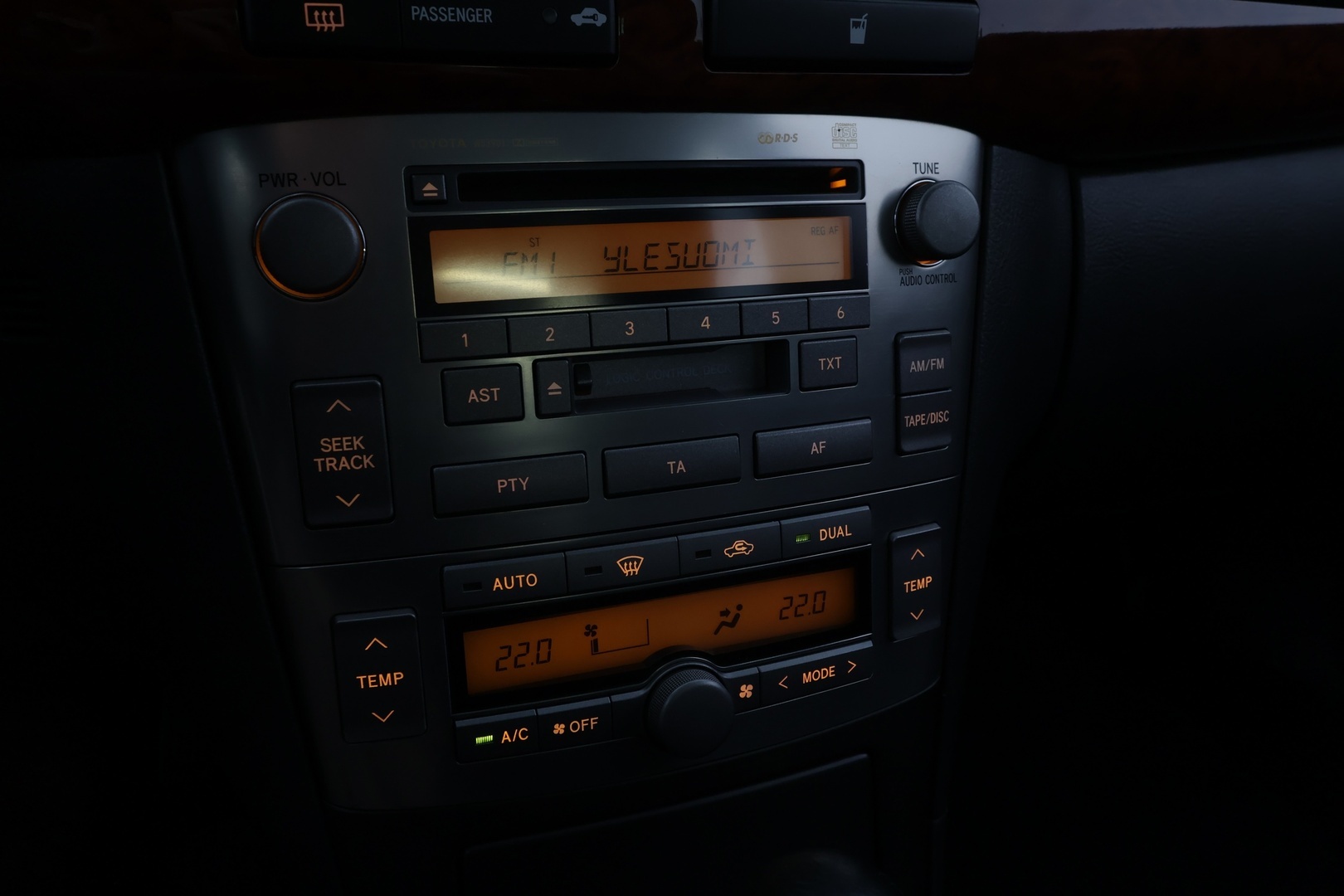 TOYOTA Avensis 2005