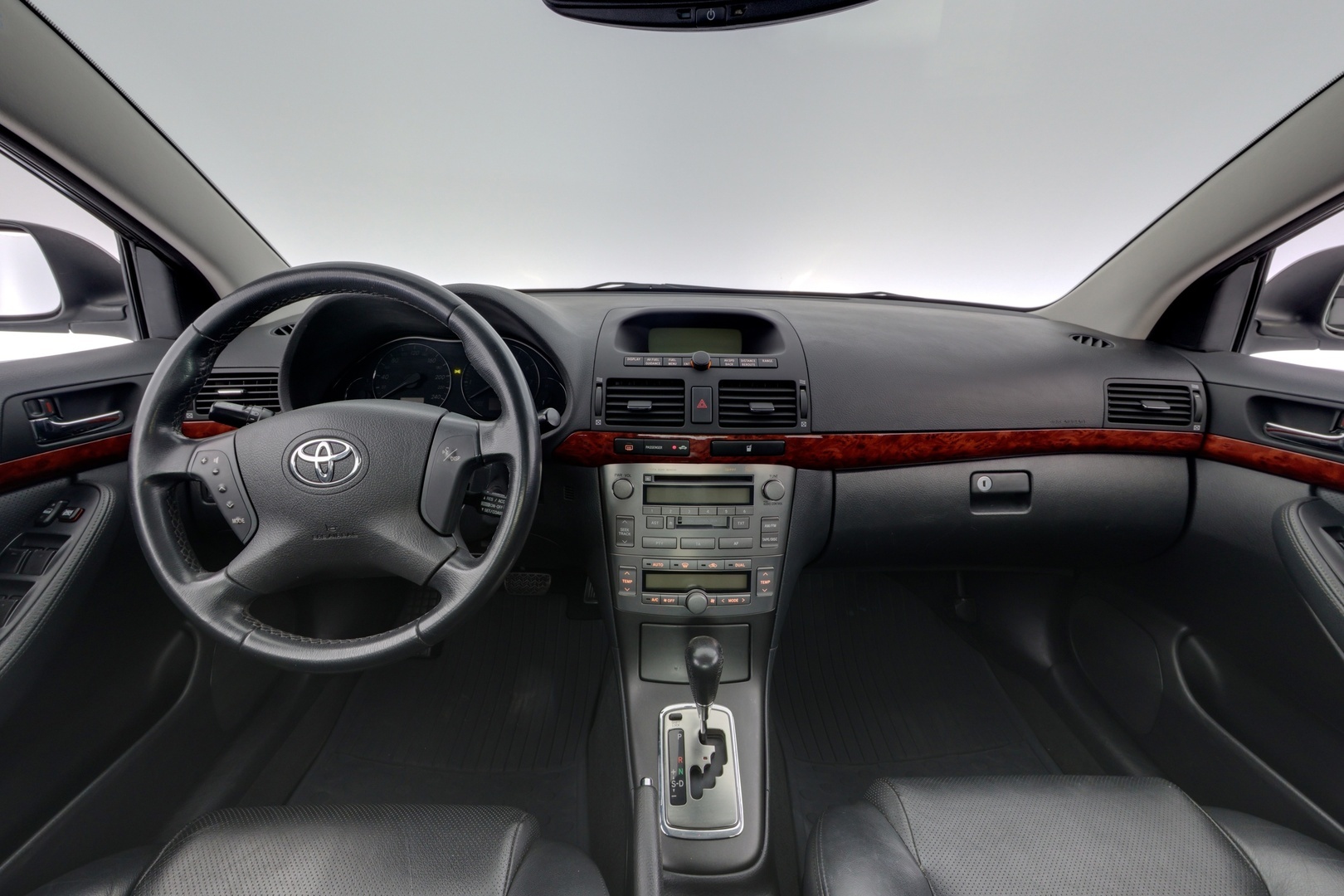 TOYOTA Avensis 2005