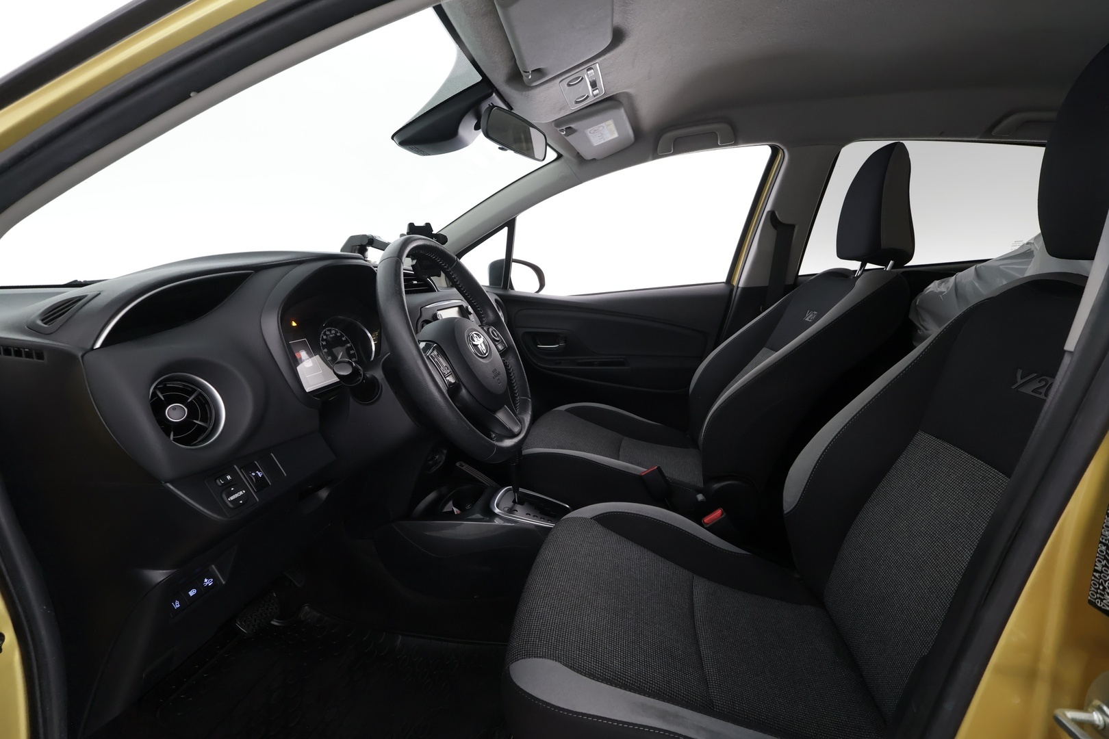 TOYOTA Yaris 2019