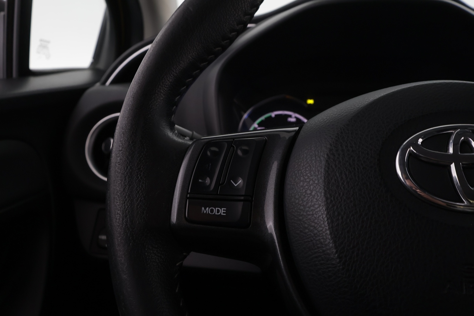 TOYOTA Yaris 2019
