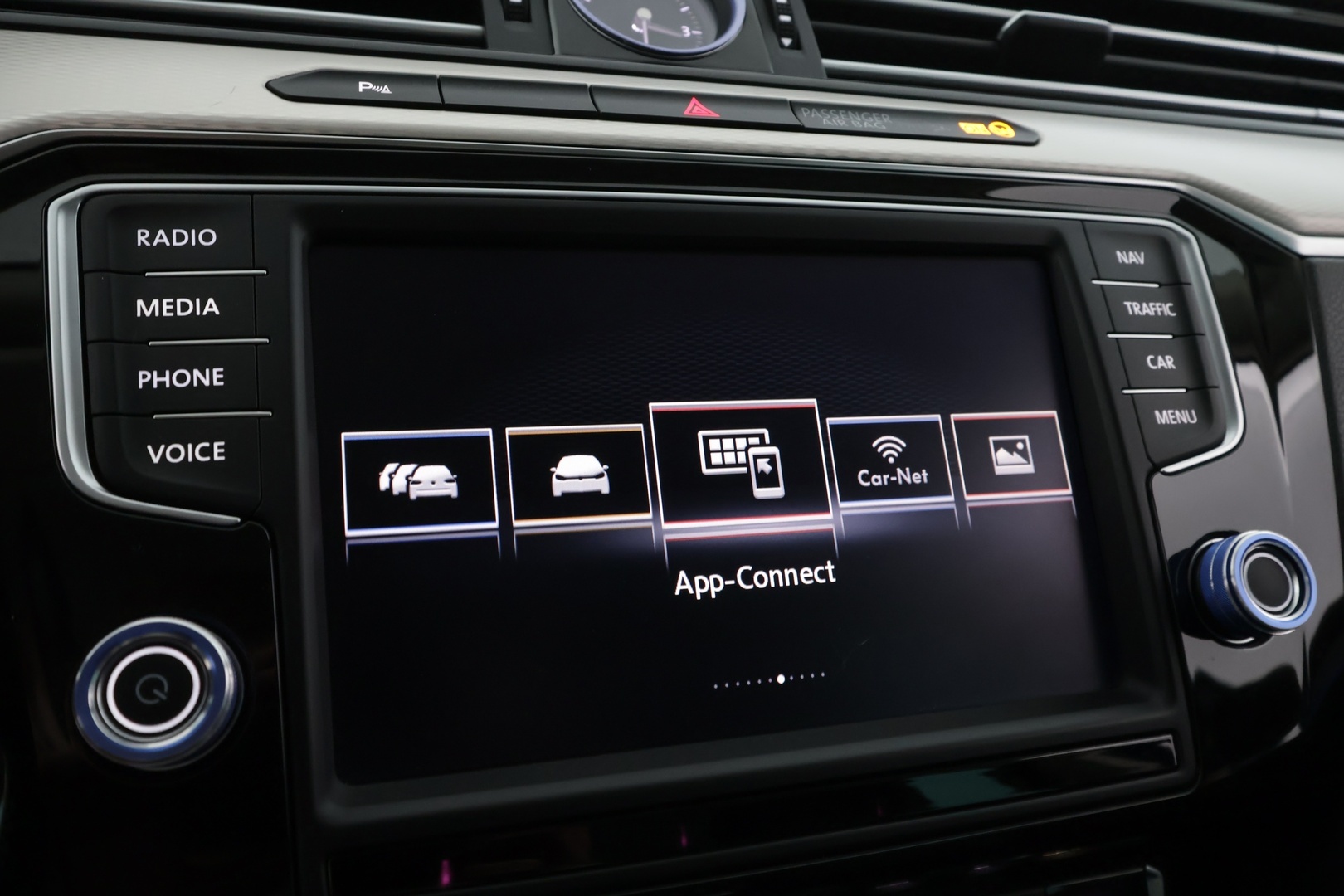 VOLKSWAGEN Passat 2016