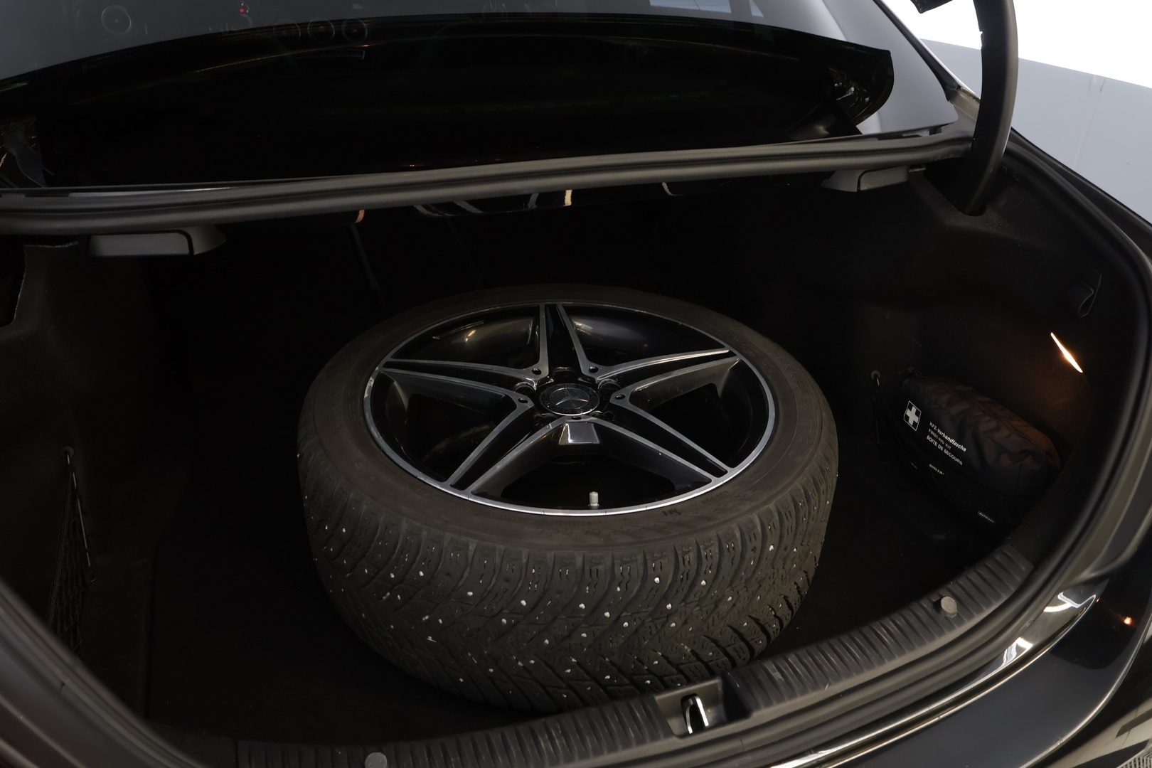 MERCEDES-BENZ C 2016
