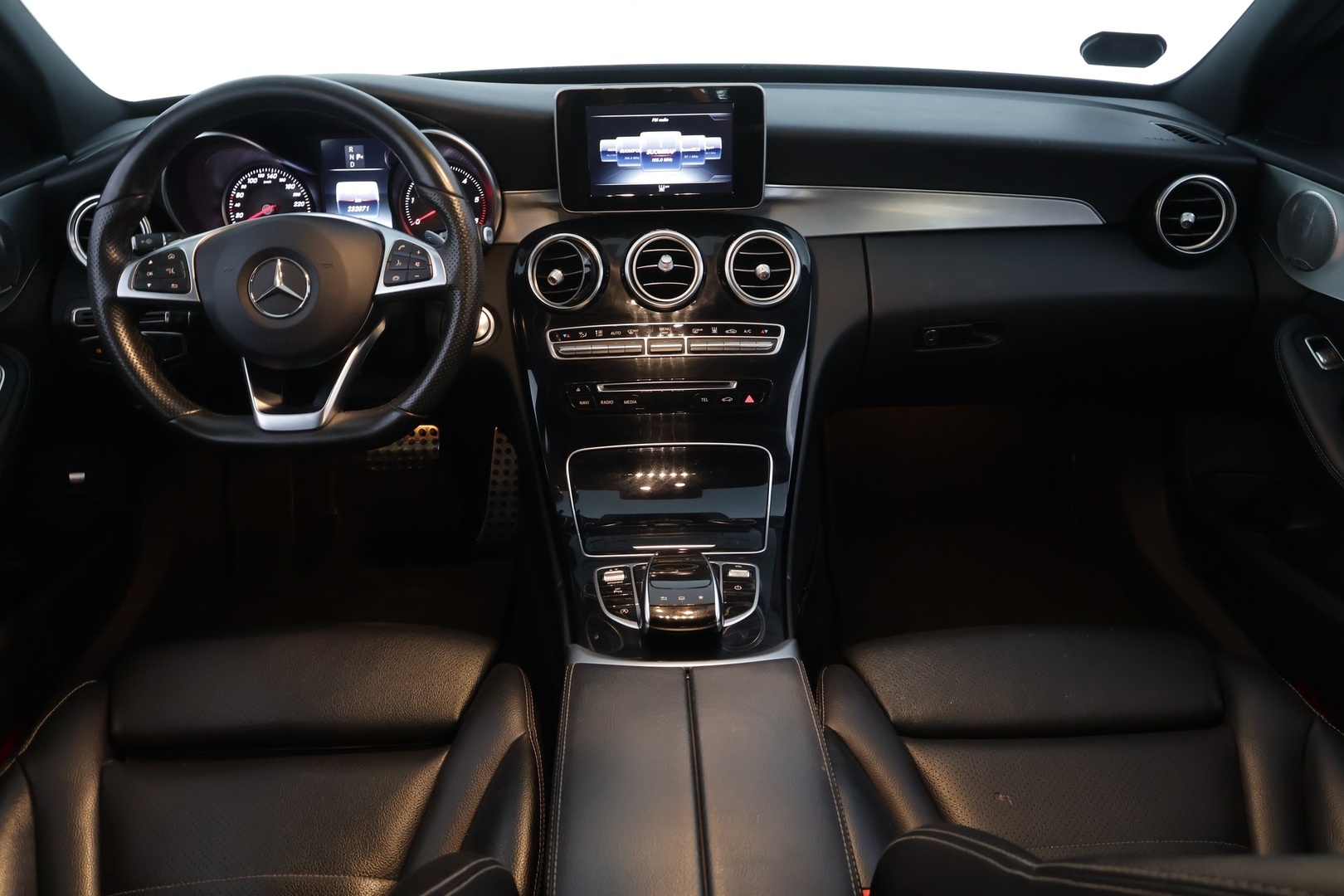 MERCEDES-BENZ C 2016