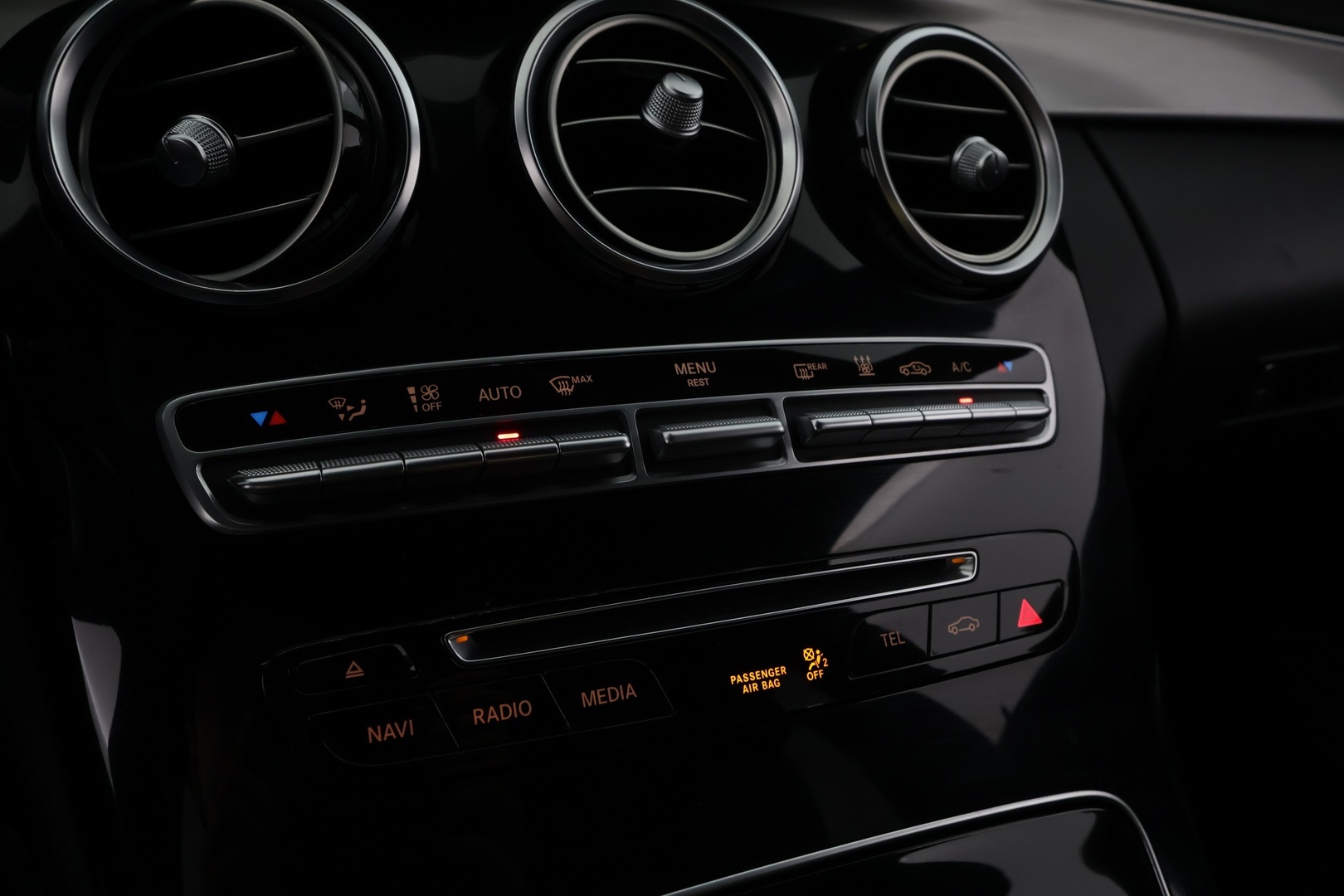MERCEDES-BENZ C 2016