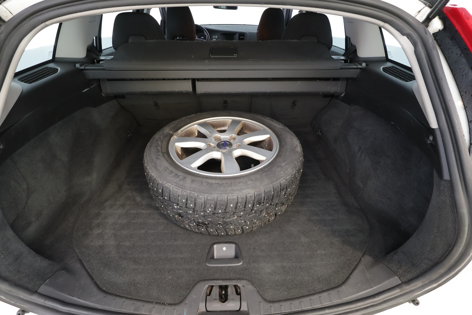 VOLVO V60 2011
