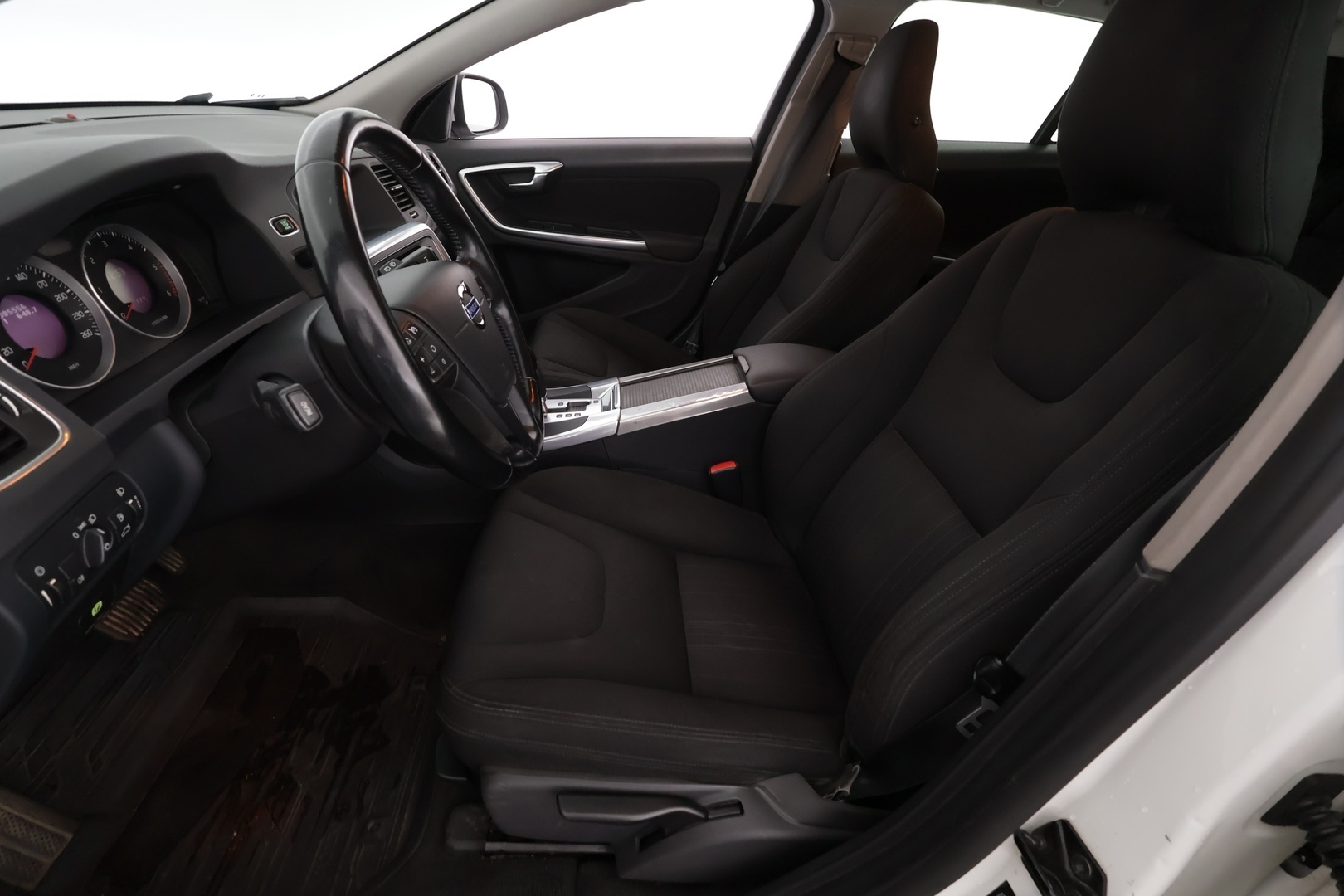 VOLVO V60 2011