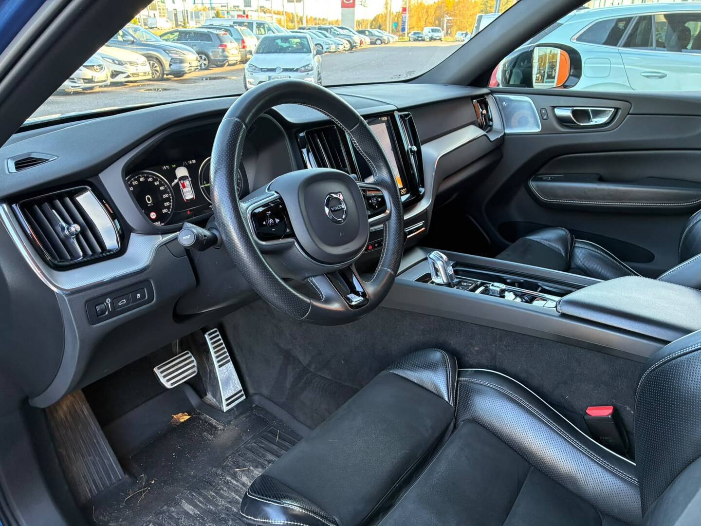 VOLVO XC60 2018
