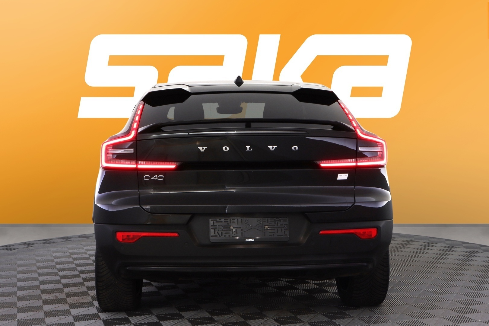 VOLVO C40 2024