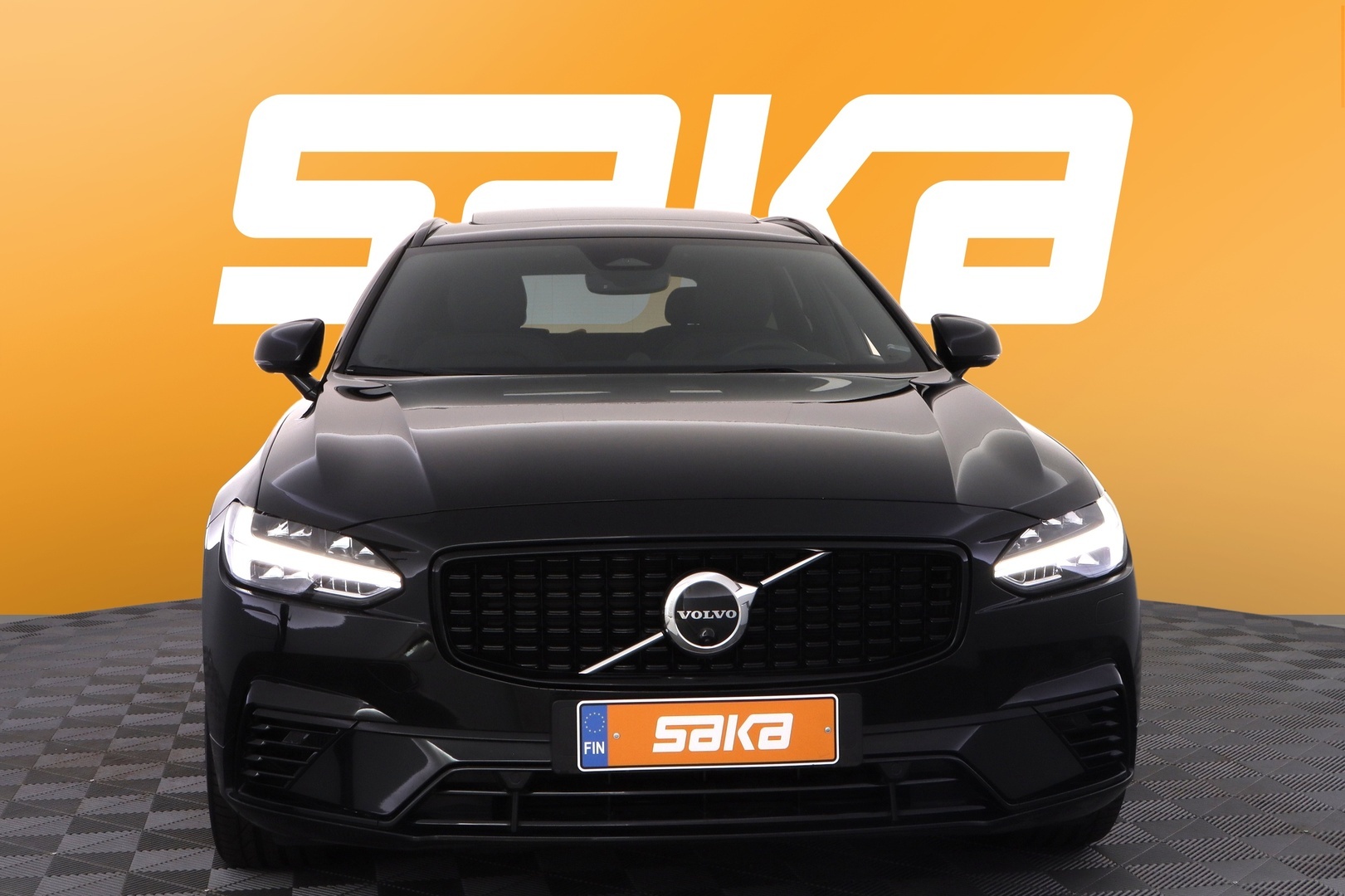 VOLVO V90 2023