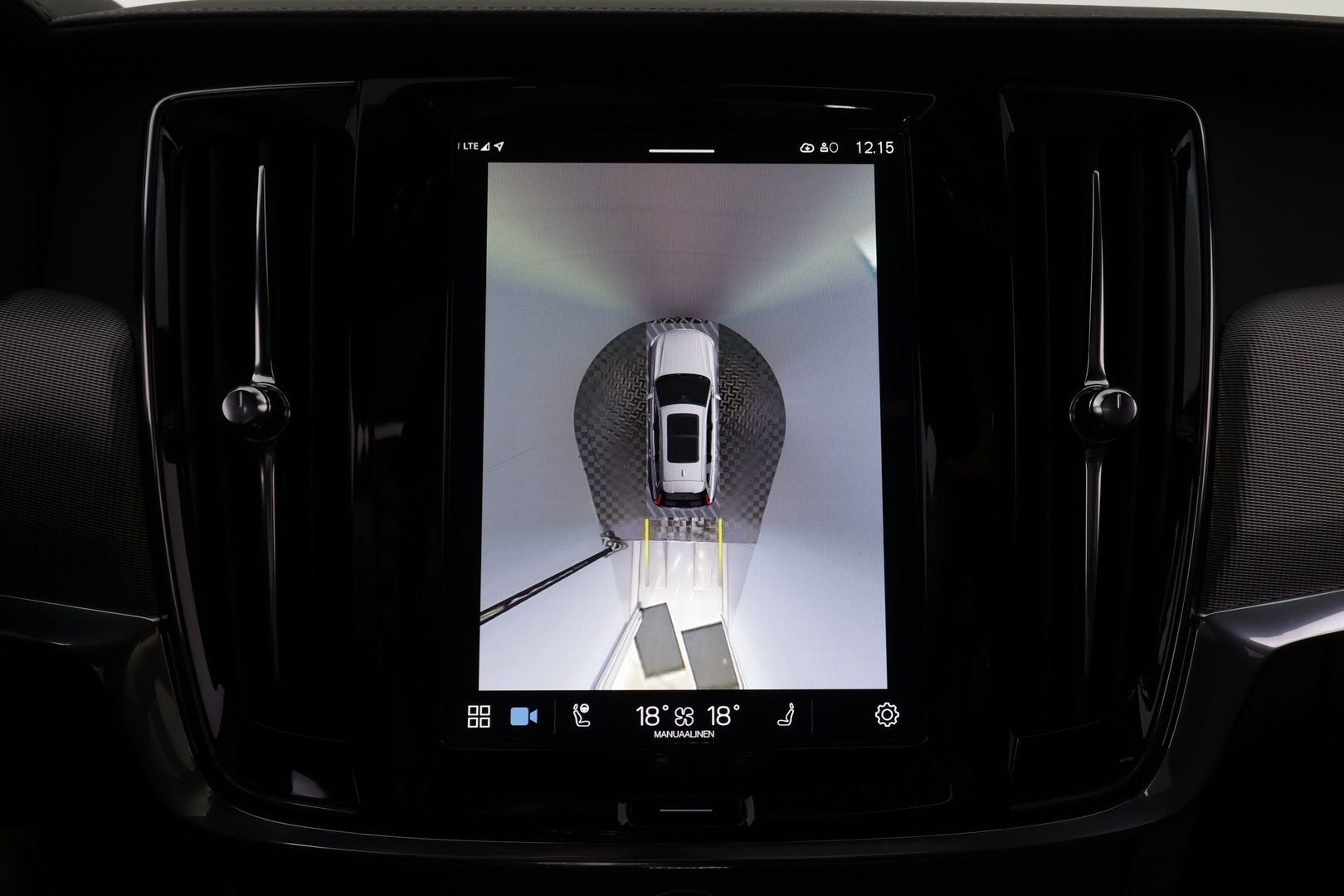 VOLVO V90 2023