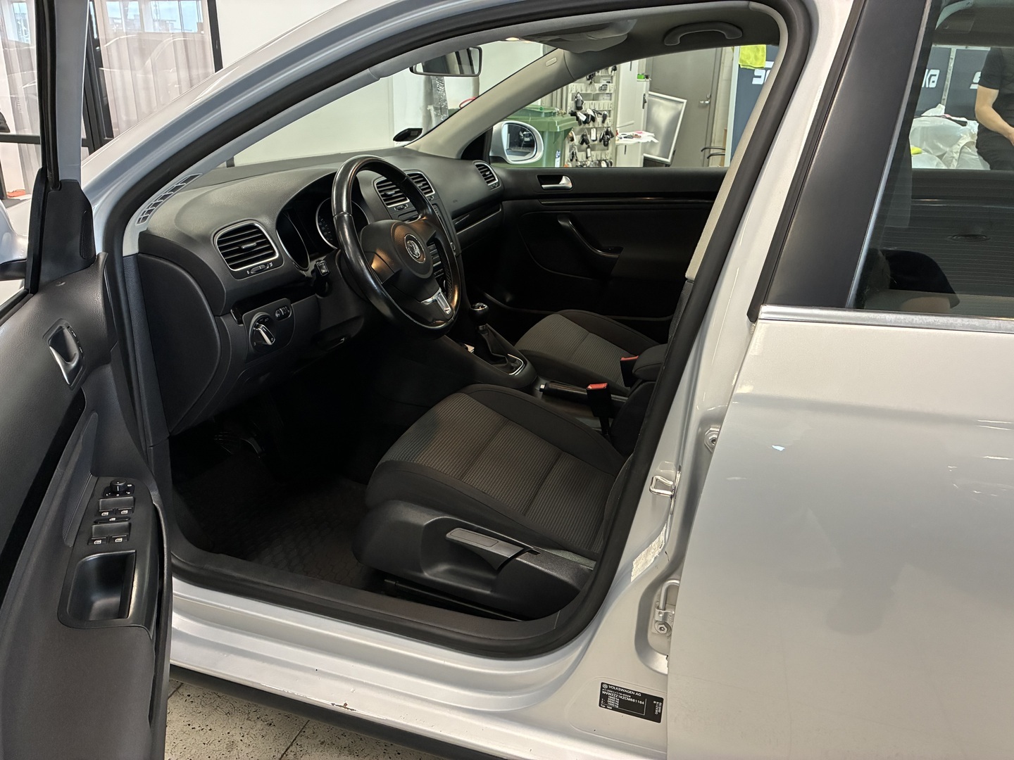 VOLKSWAGEN Golf 2012