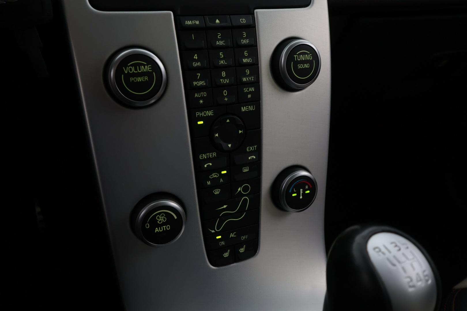 VOLVO V50 2011