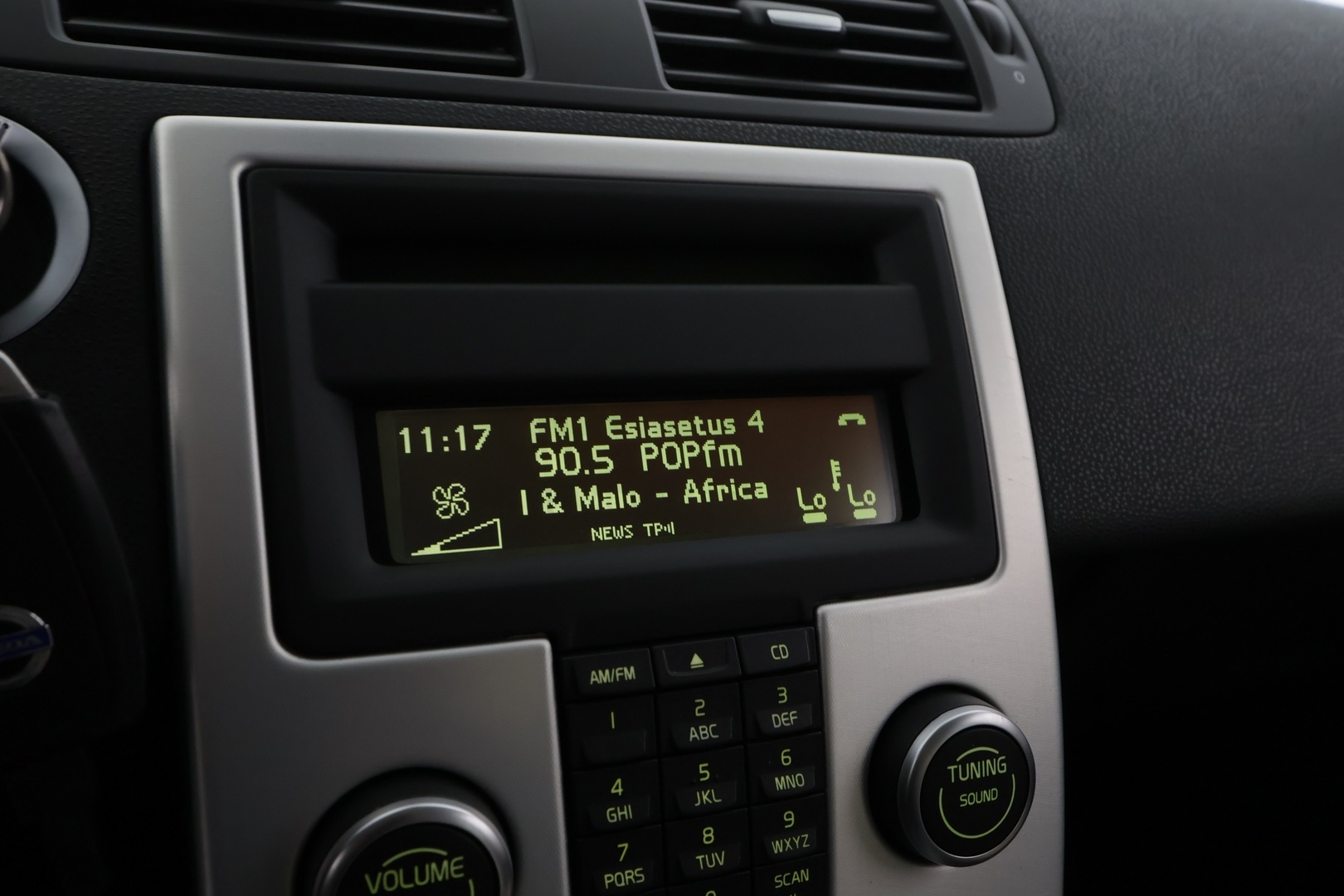 VOLVO V50 2011