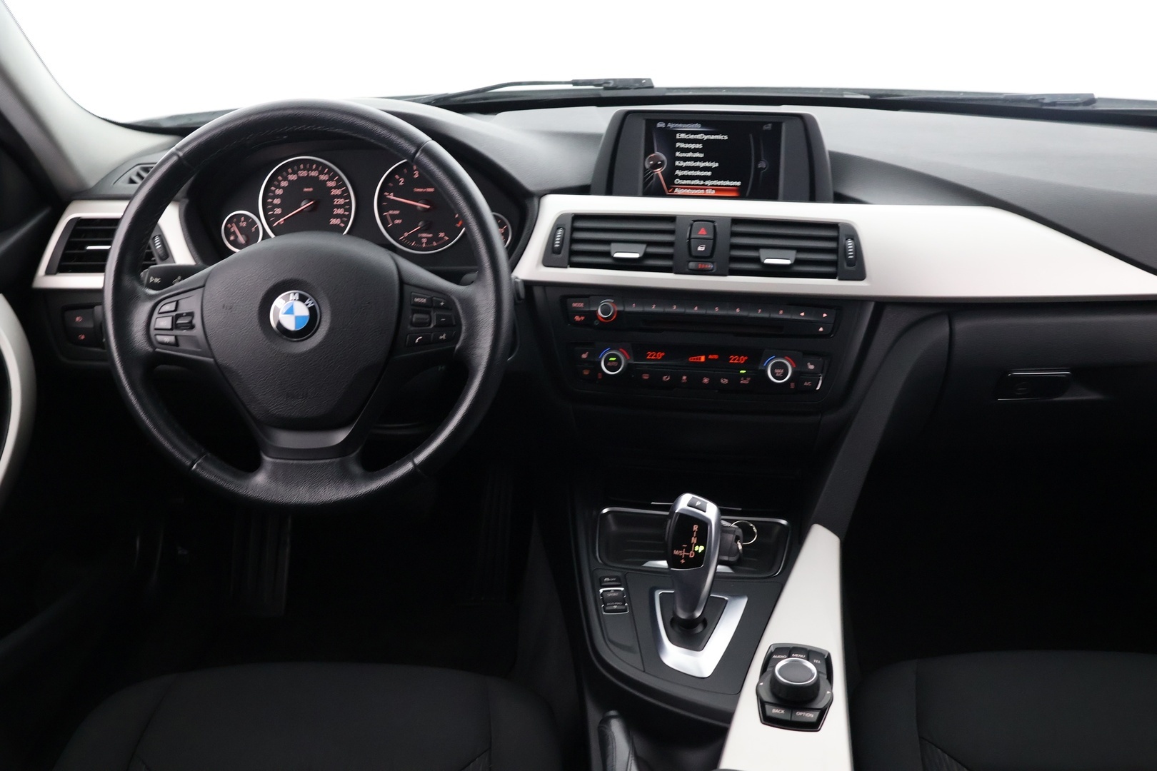 BMW 320 2015