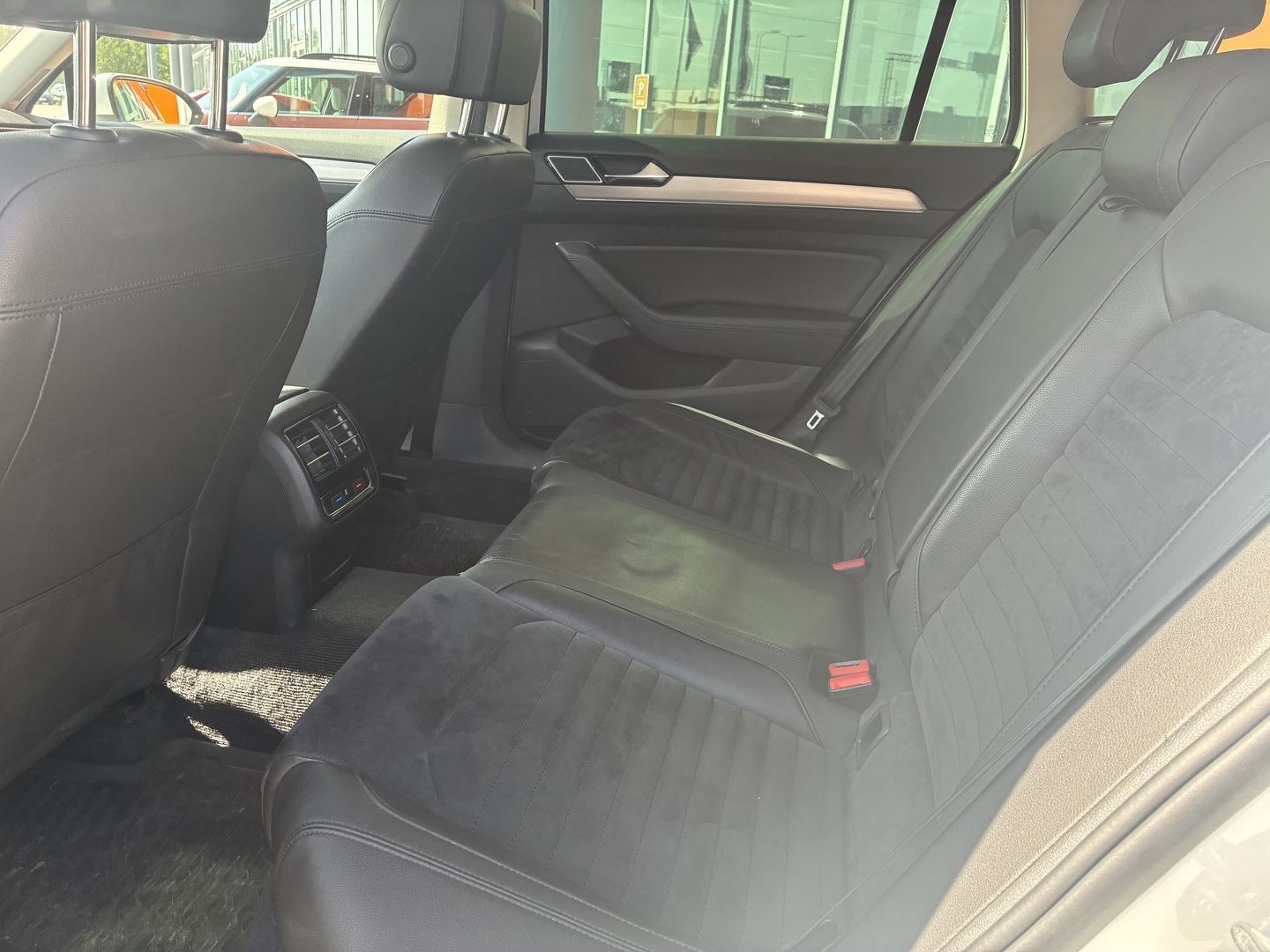VOLKSWAGEN Passat 2016