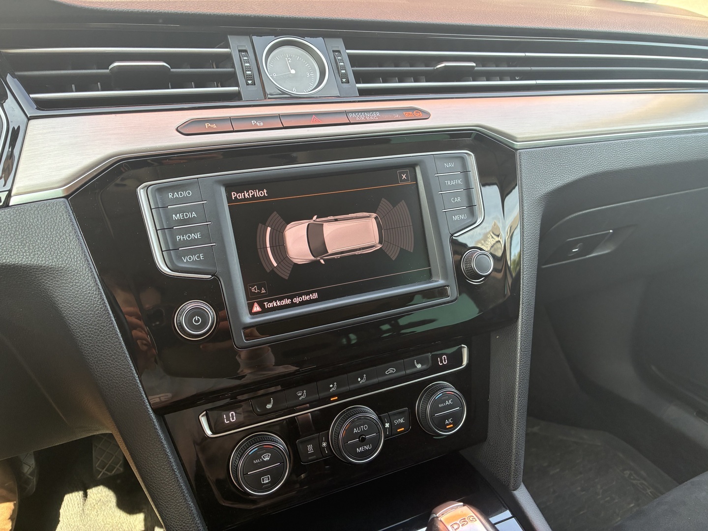 VOLKSWAGEN Passat 2016