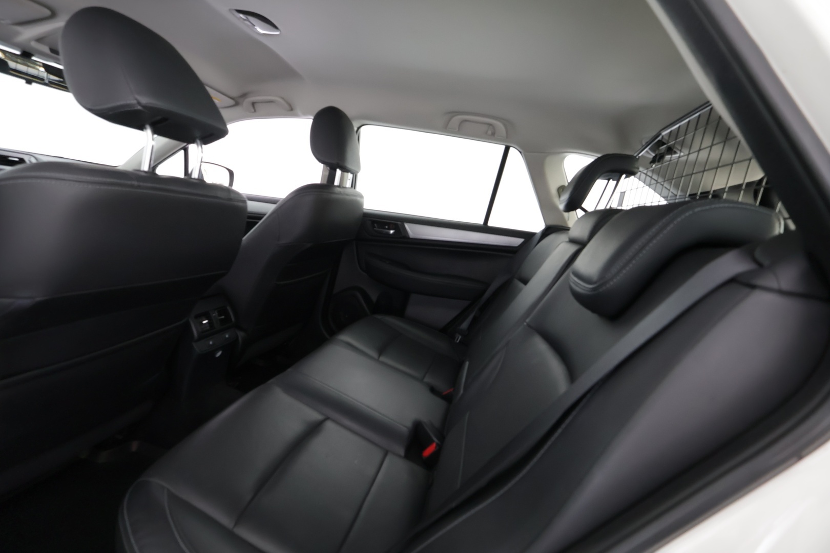 SUBARU Outback 2015
