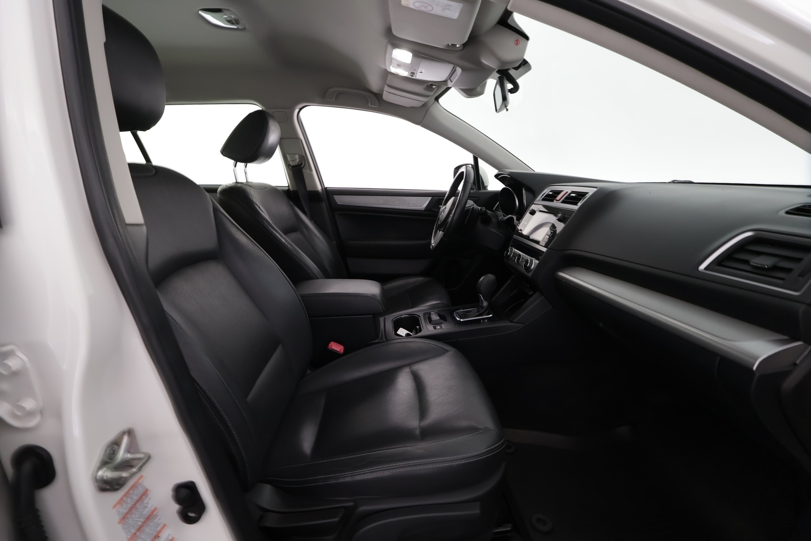 SUBARU Outback 2015