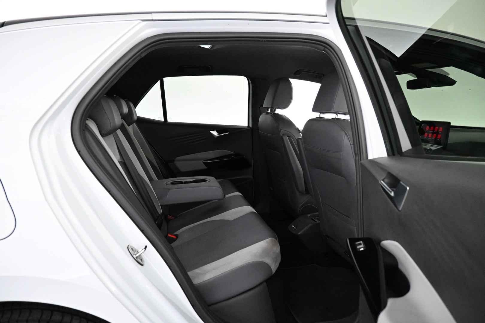 VOLVO XC40 2024