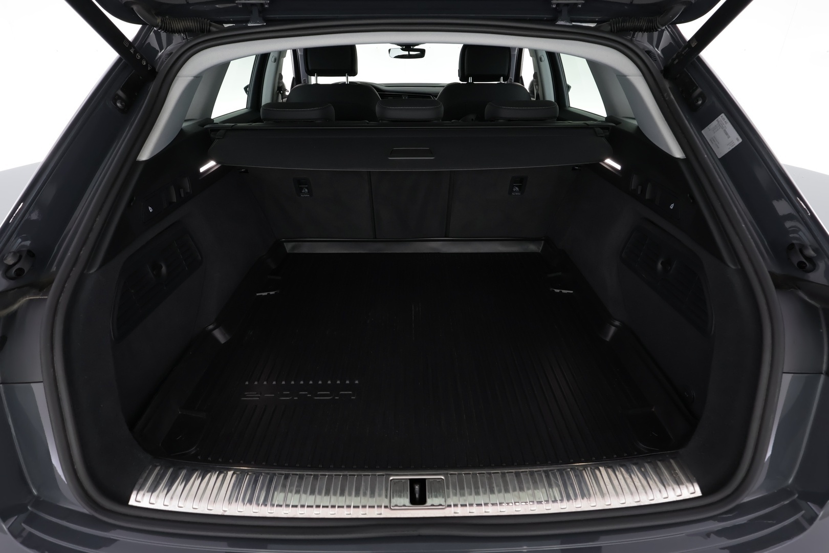 AUDI Q8 e-tron 2024