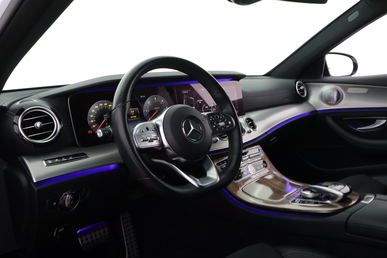 MERCEDES-BENZ E 2019