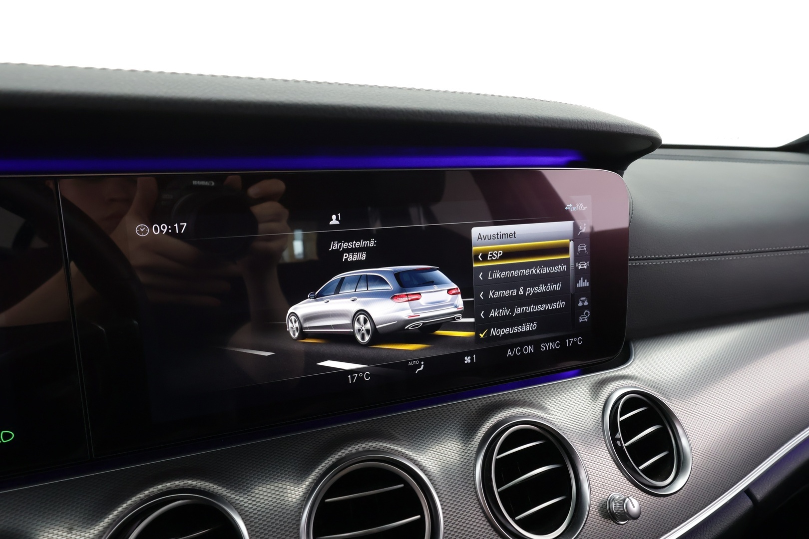 MERCEDES-BENZ E 2019