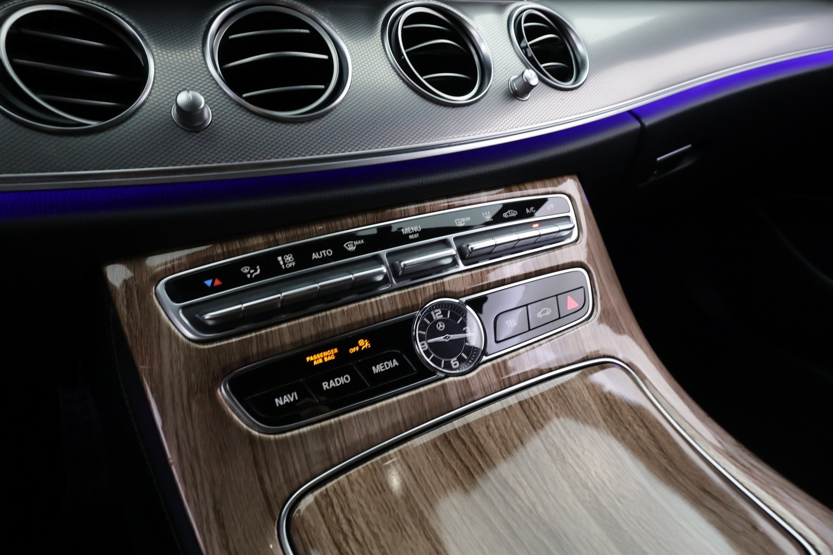 MERCEDES-BENZ E 2019