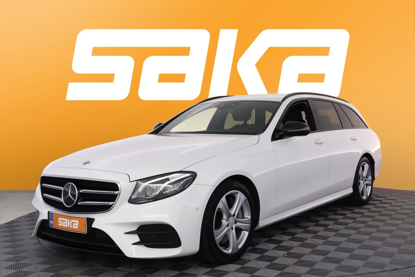 MERCEDES-BENZ E 2019