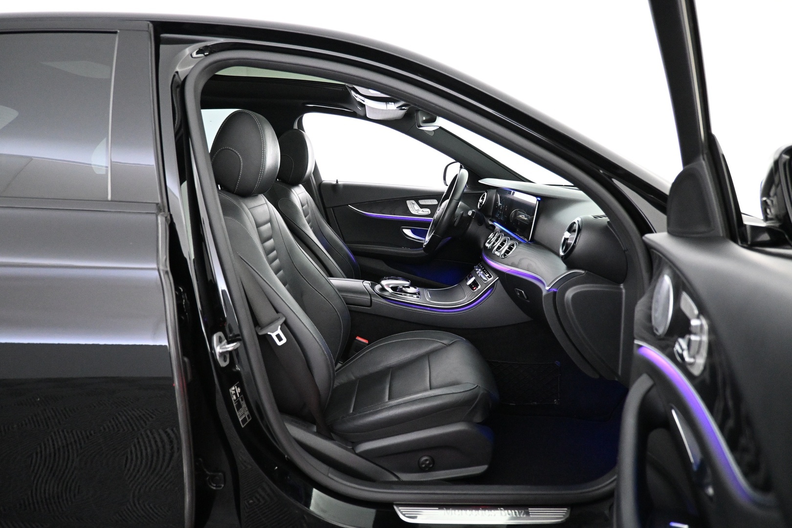 MERCEDES-BENZ E 2019