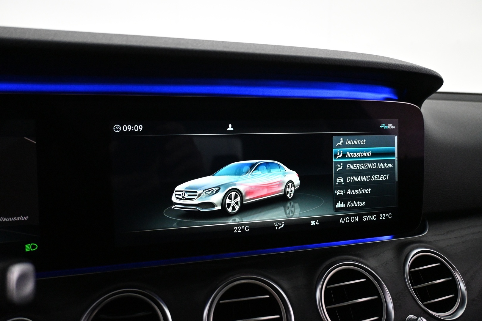 MERCEDES-BENZ E 2019