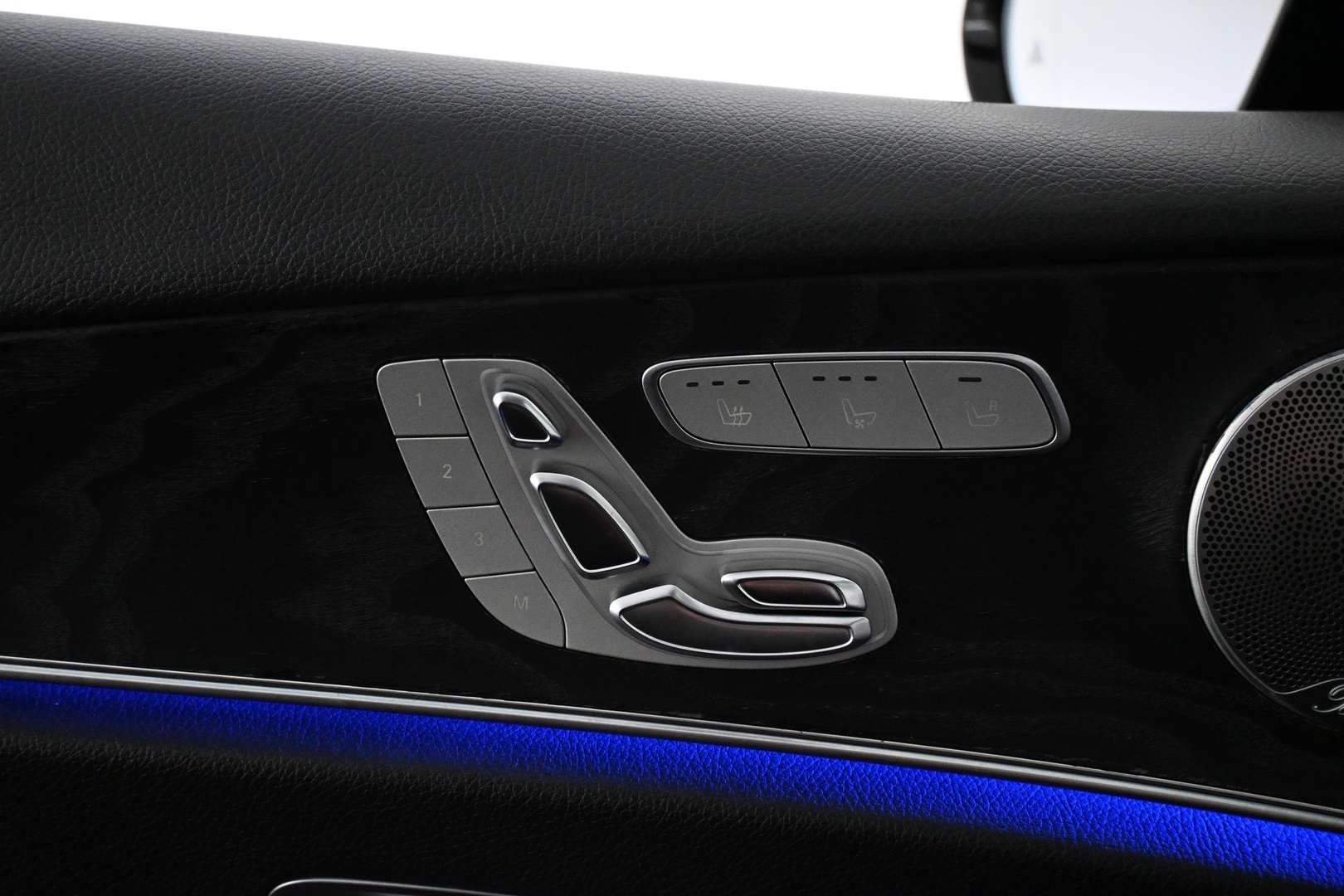 MERCEDES-BENZ E 2019