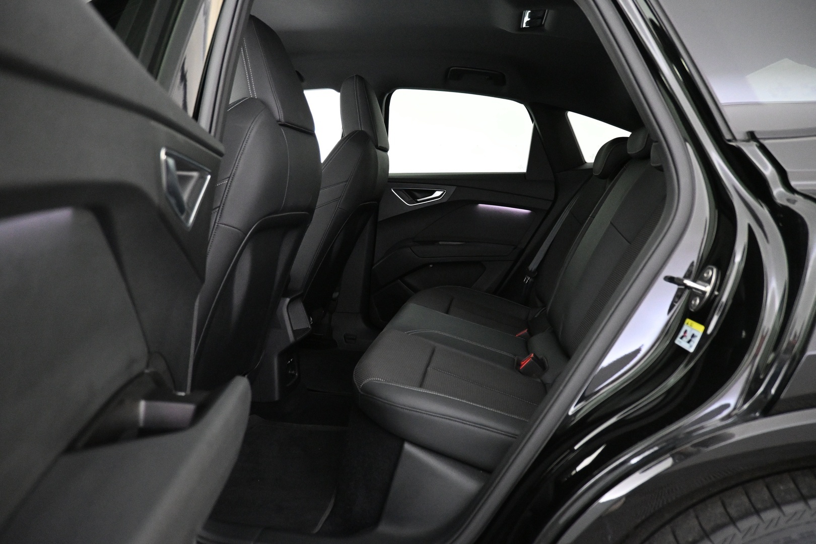 AUDI Q4 e-tron 2024