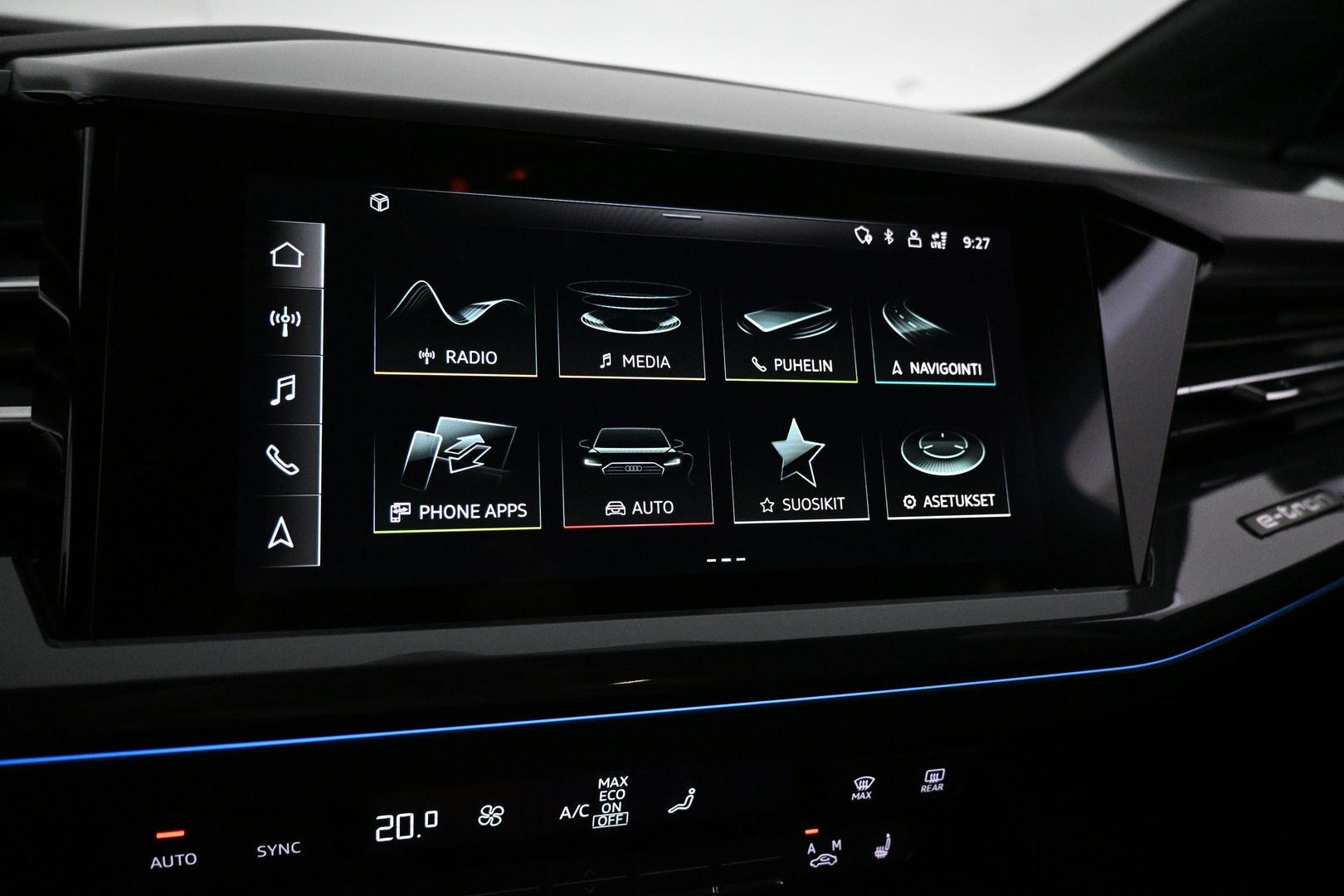 AUDI Q4 e-tron 2024