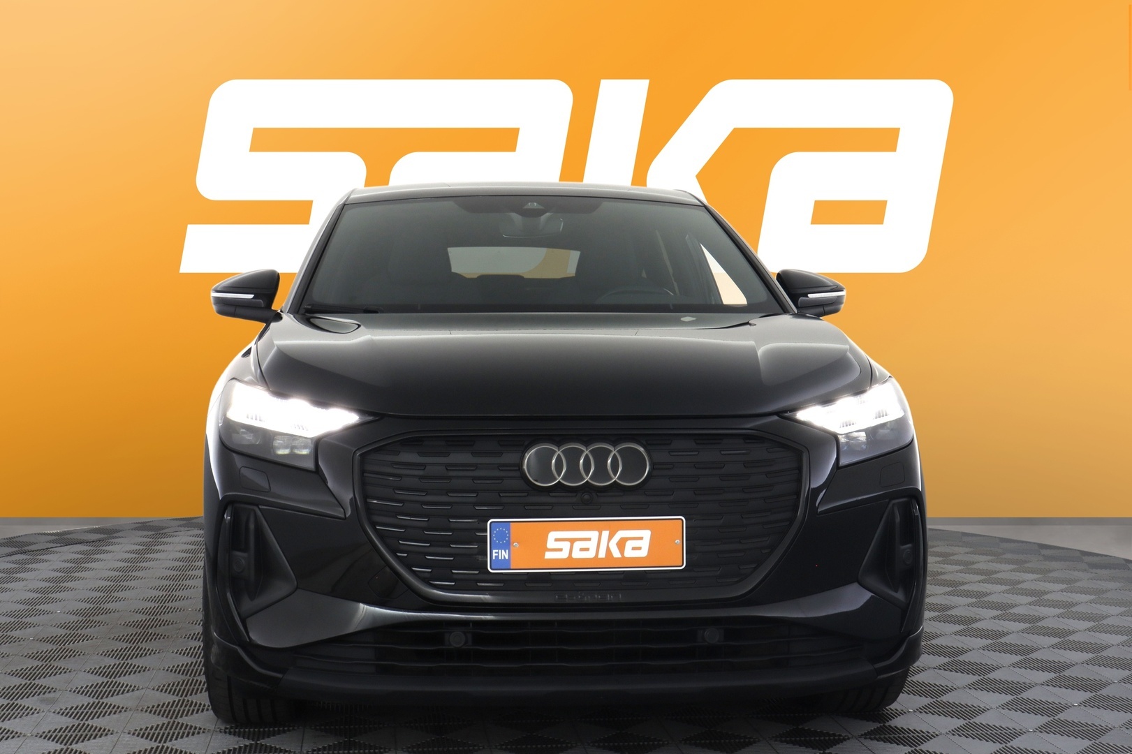 AUDI Q4 e-tron 2024