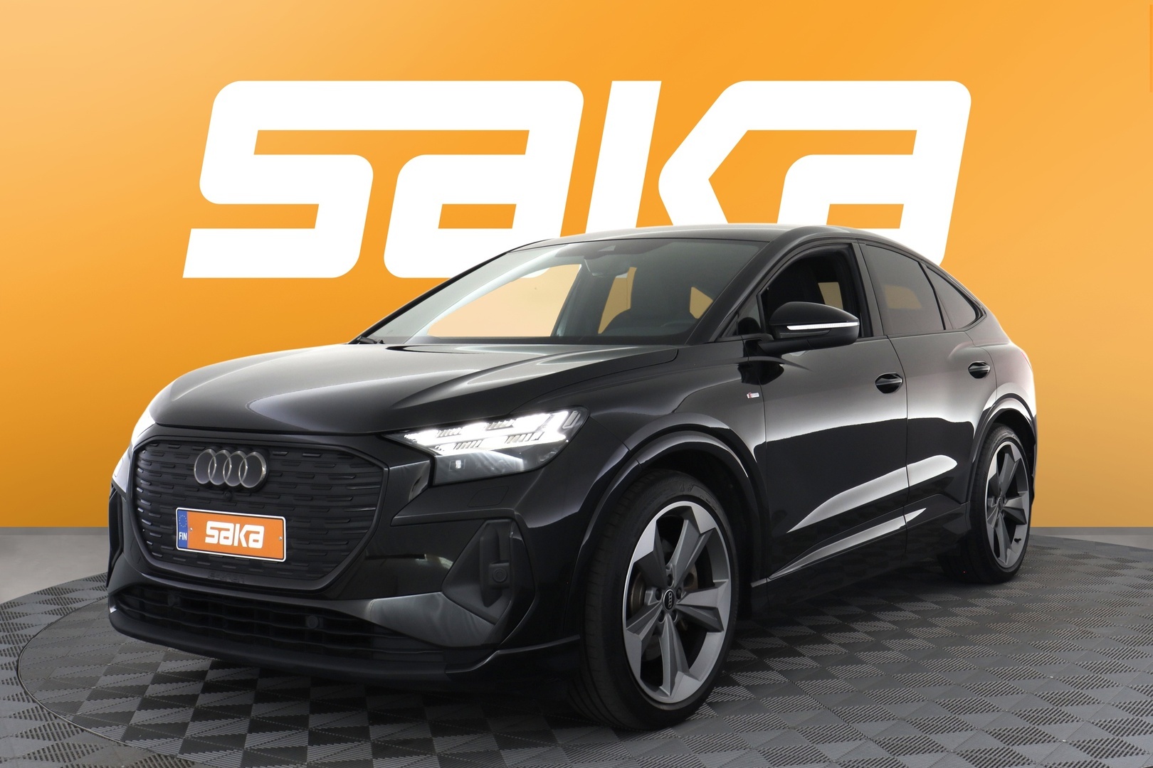 AUDI Q4 e-tron 2024