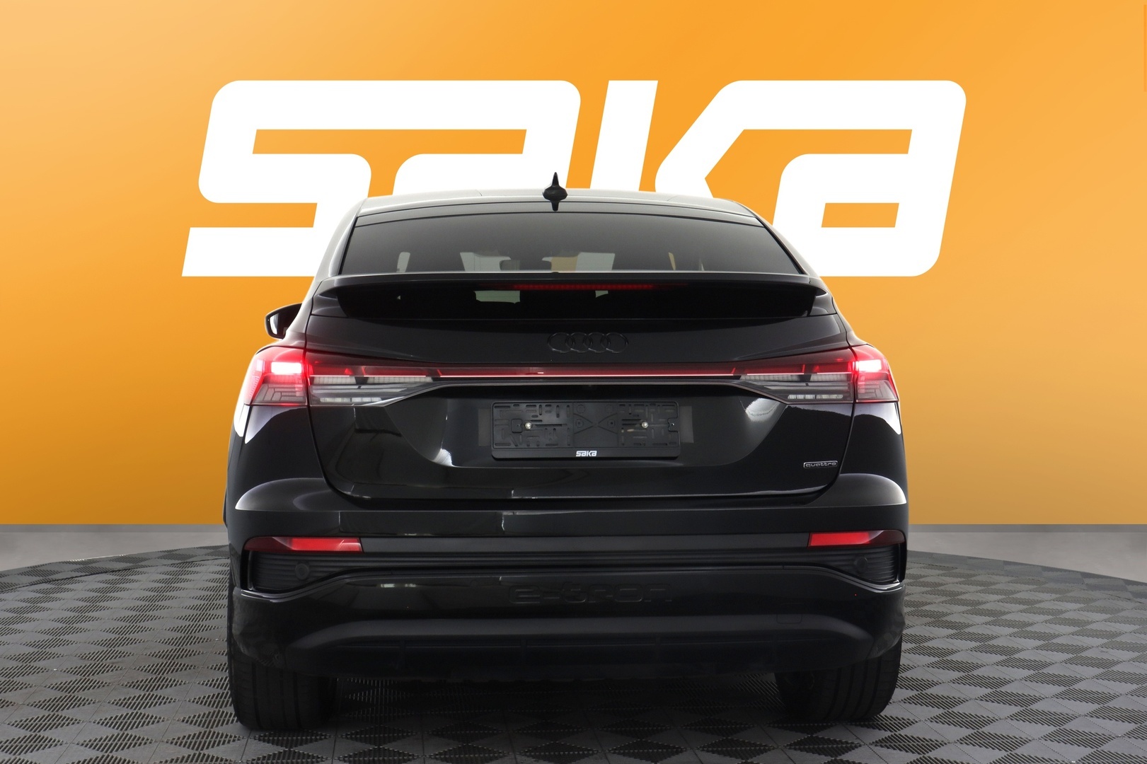 AUDI Q4 e-tron 2024