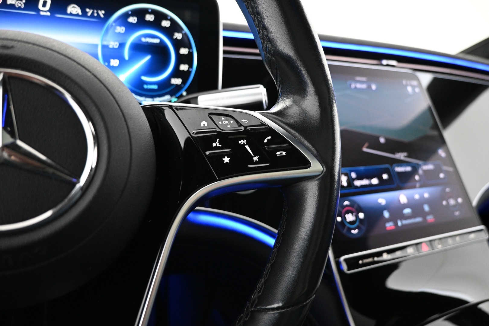 MERCEDES-BENZ EQS 2022