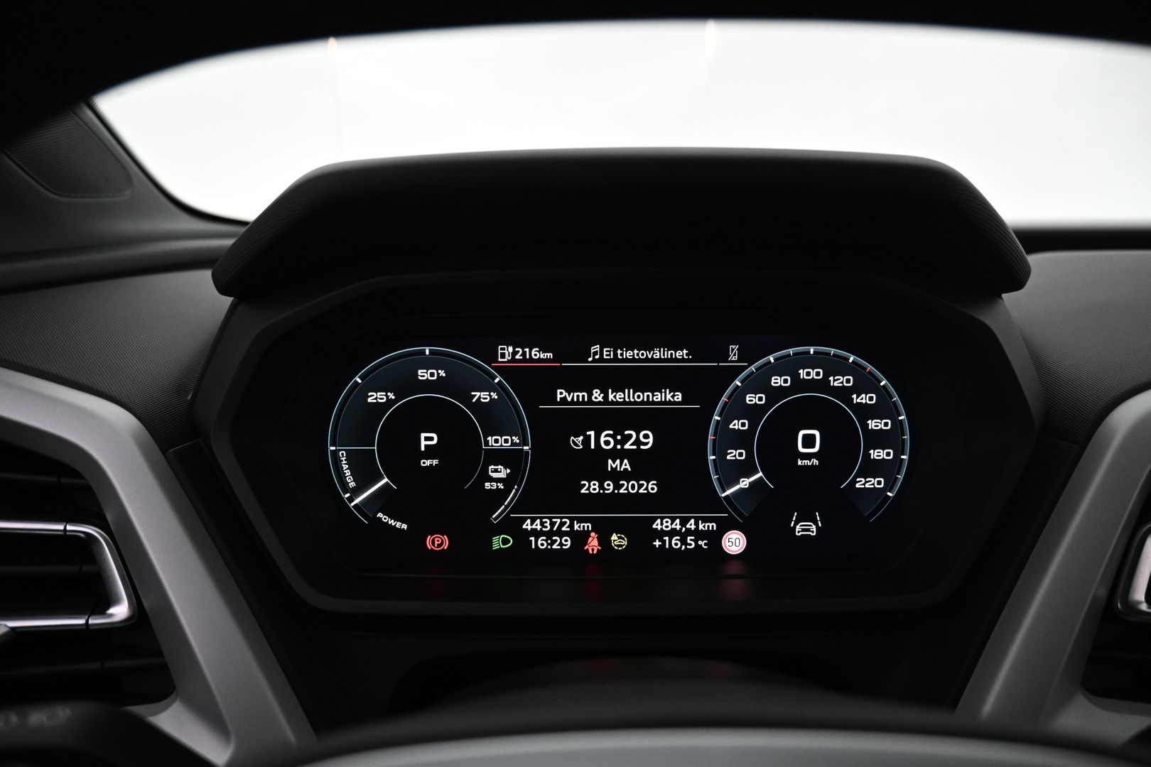 AUDI Q4 e-tron 2024