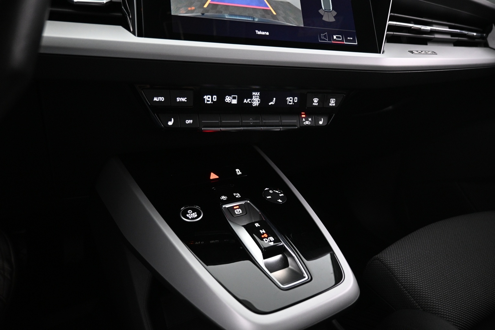 AUDI Q4 e-tron 2024