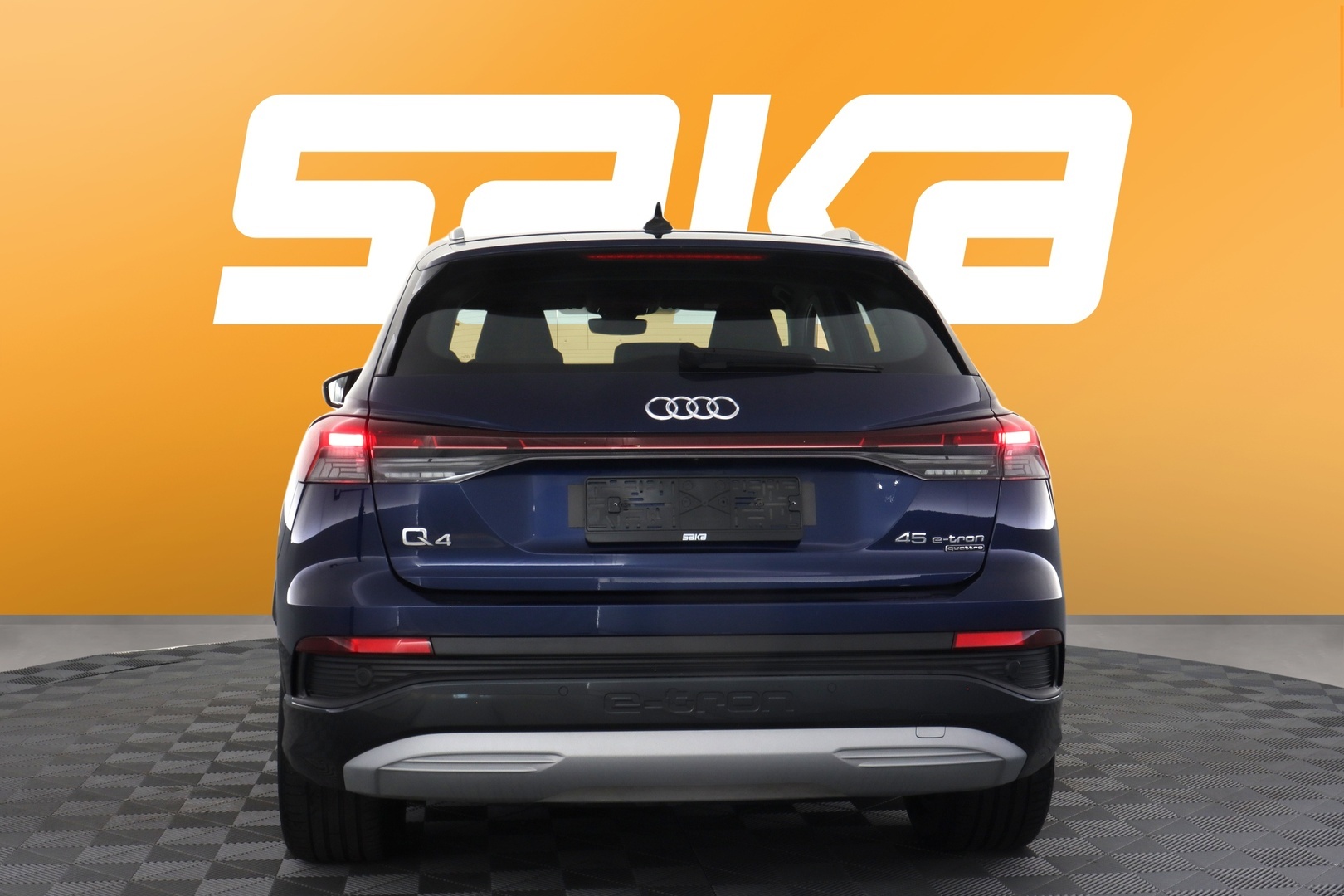 AUDI Q4 e-tron 2024