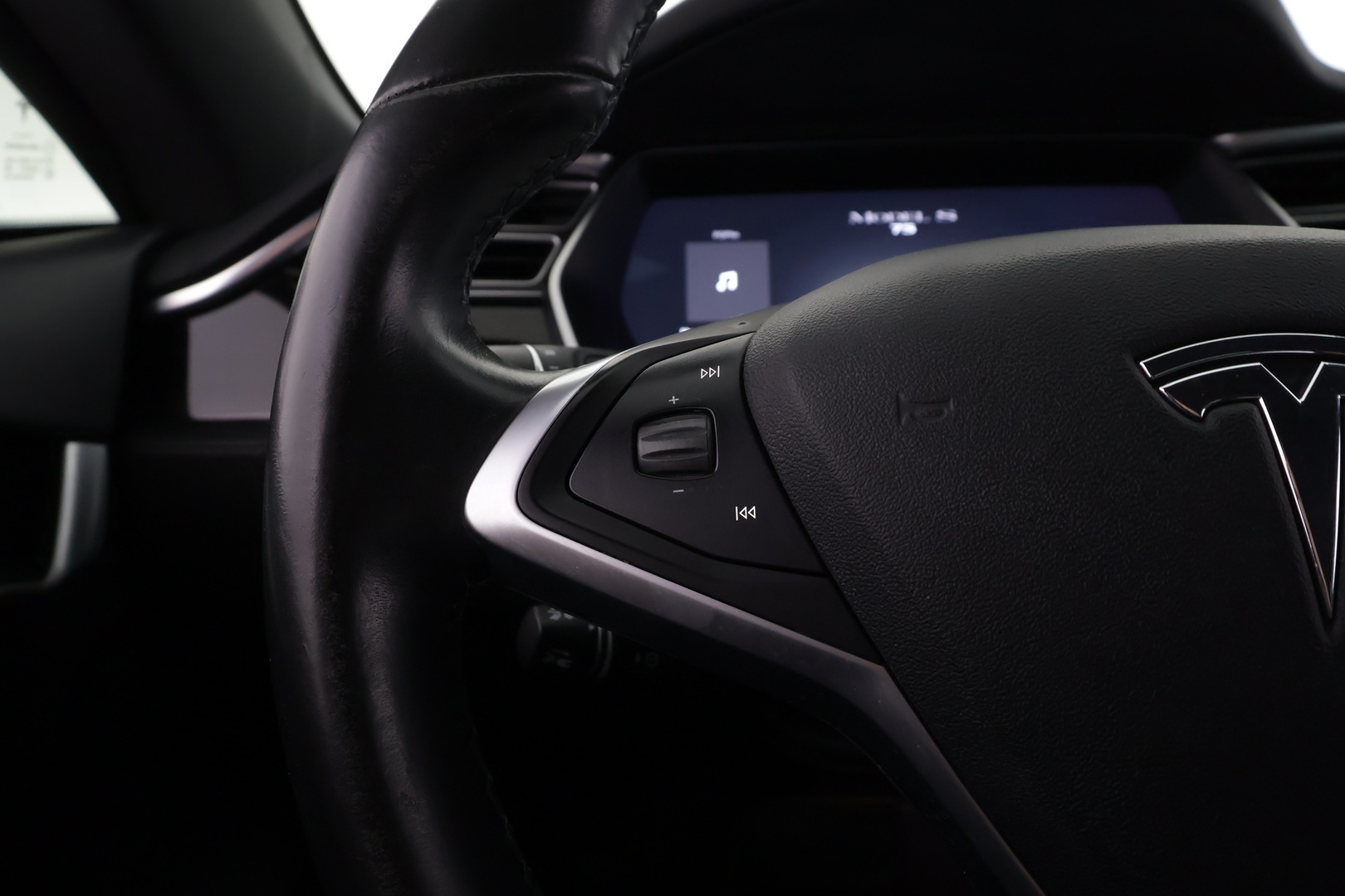 TESLA Model S 2017