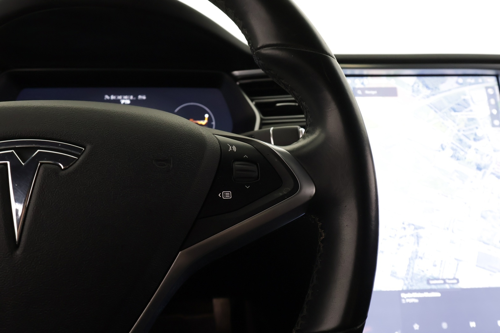 TESLA Model S 2017