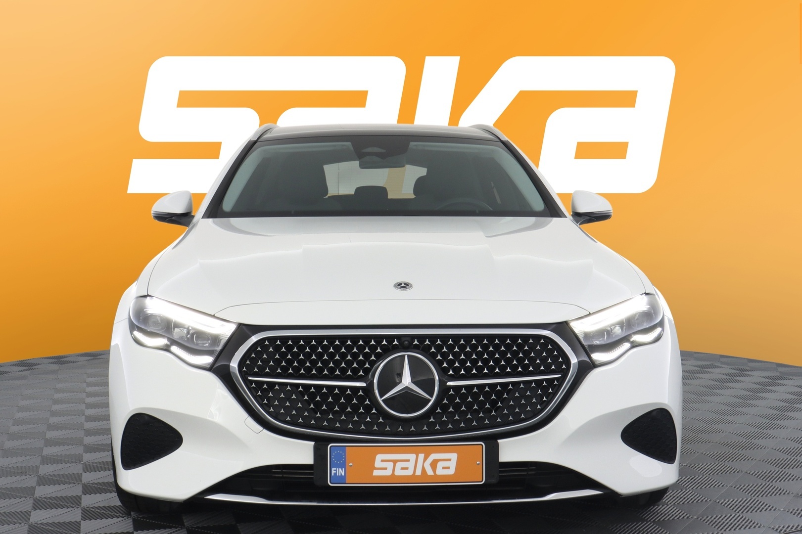 MERCEDES-BENZ E 2024